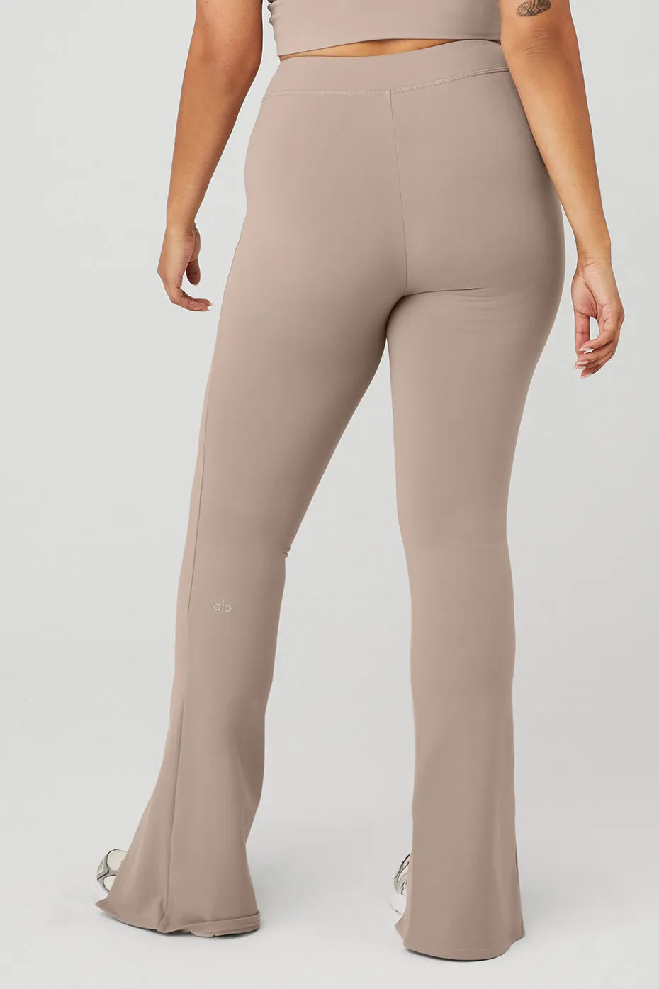 Airbrush High-Waist Flutter Legging - Taupe