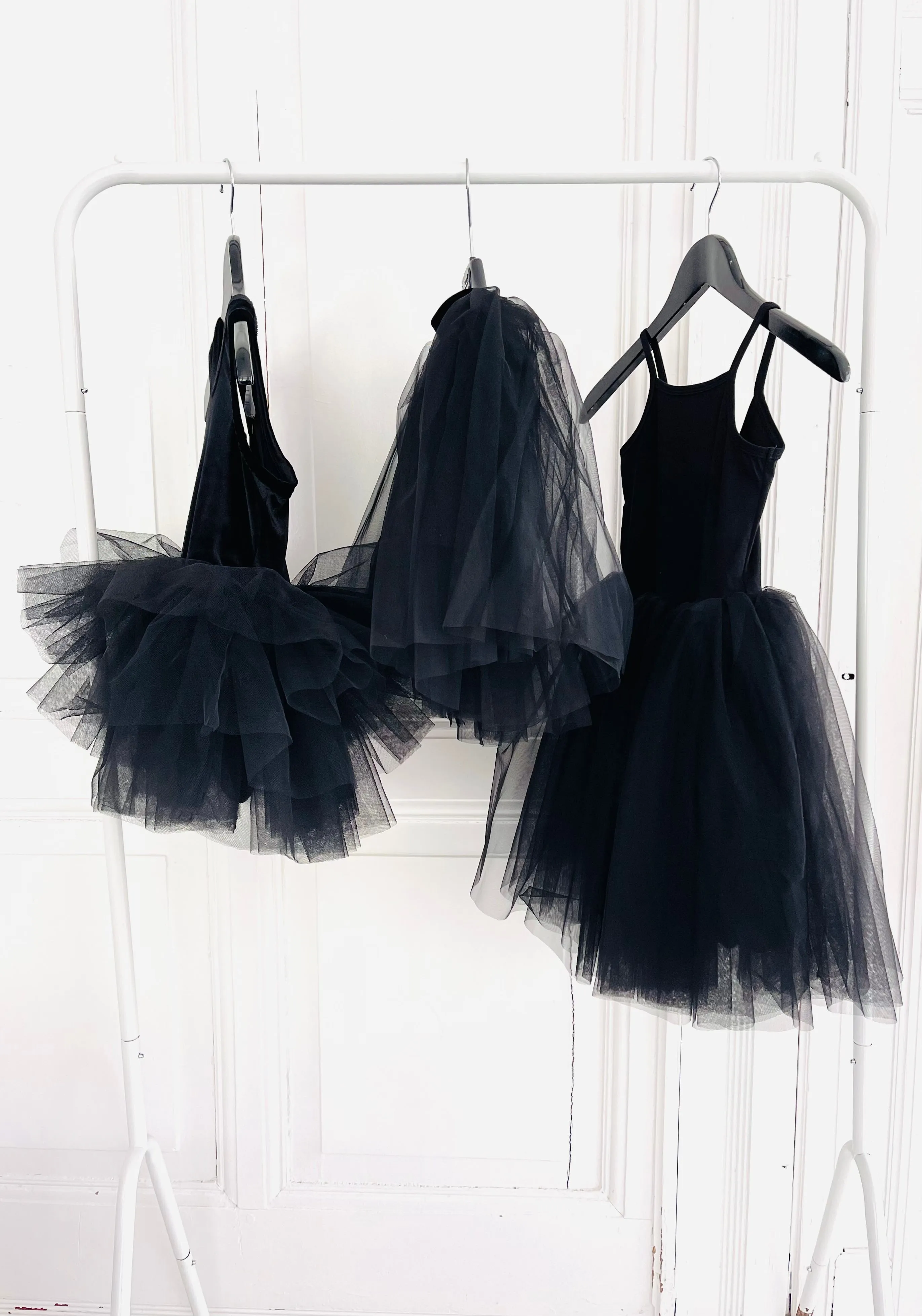 DOLLY CLASSIC TUTU WITH VELVET WAIST black