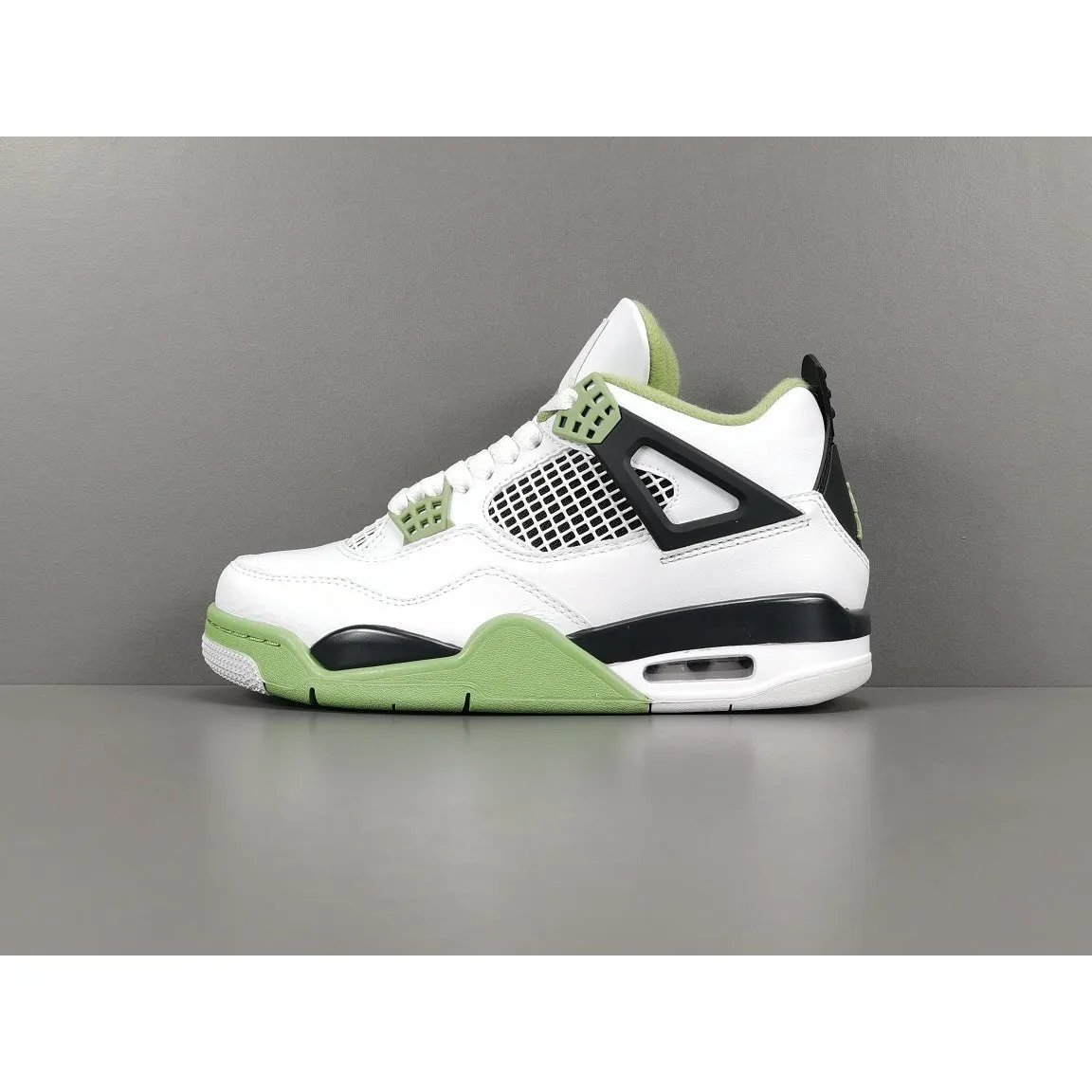 JORDAN 4 x SEAFOAM