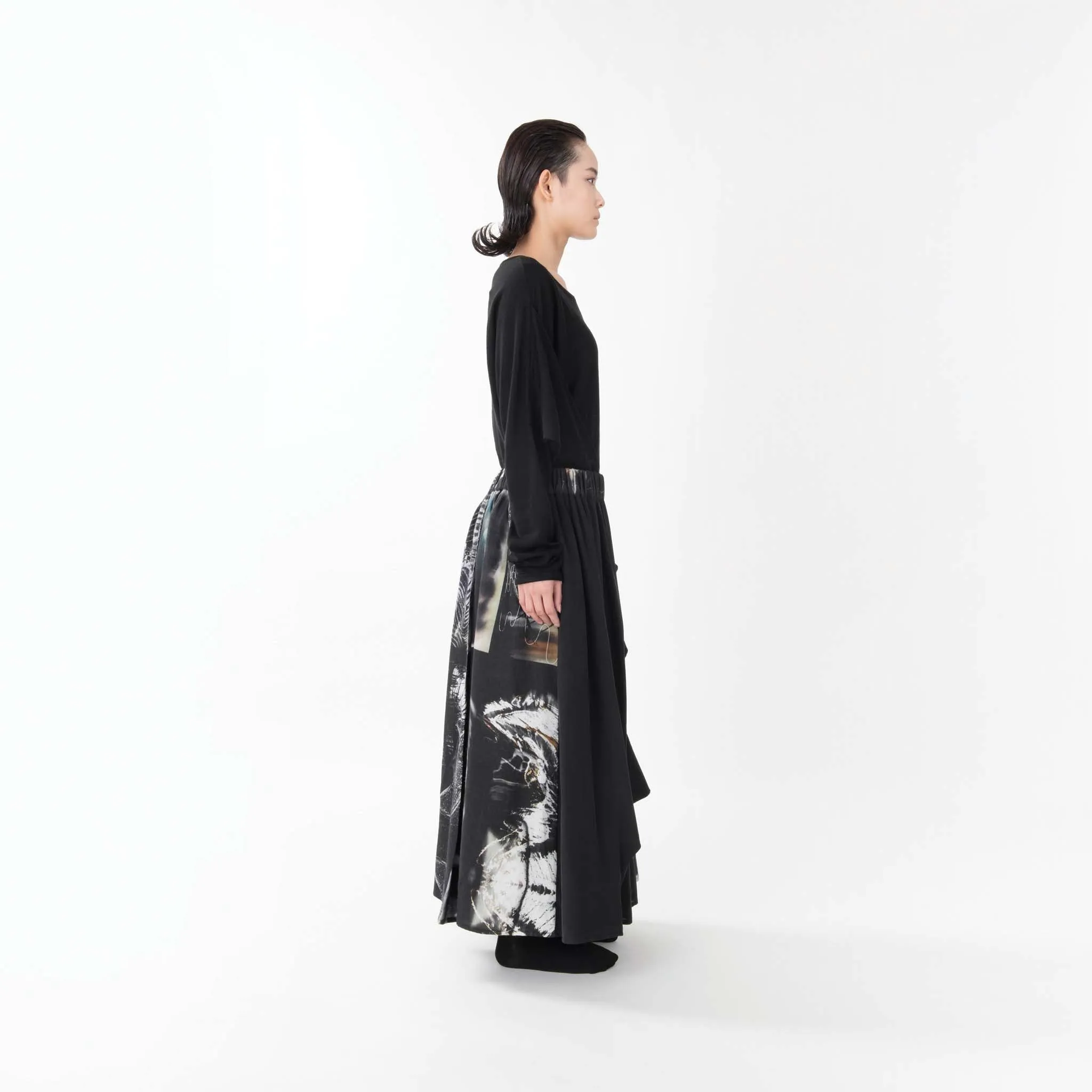 SOUND-WAVE PRINTS SKIRT