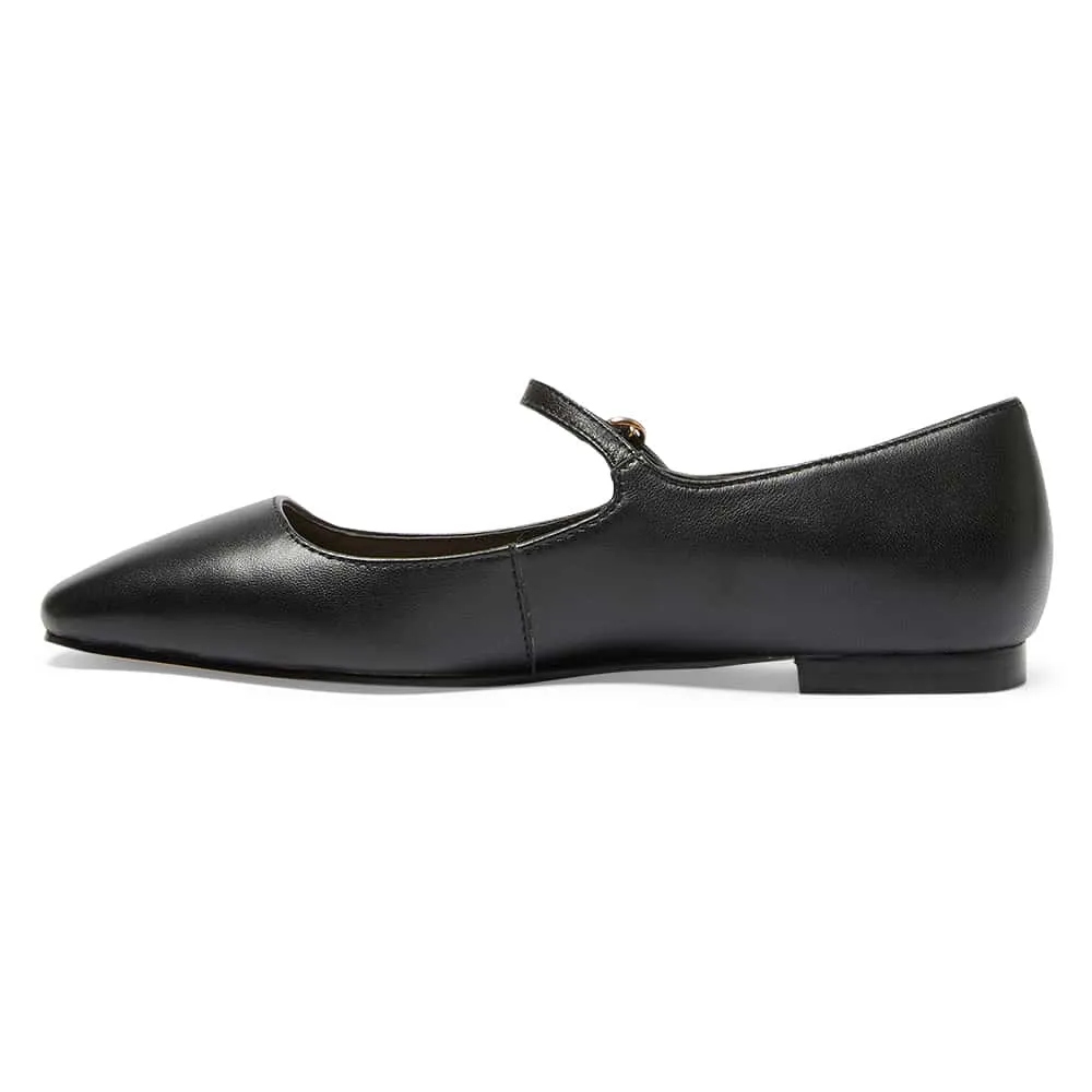 Tottie Flat in Black Leather